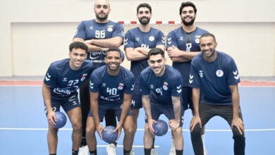 أزرق اليد