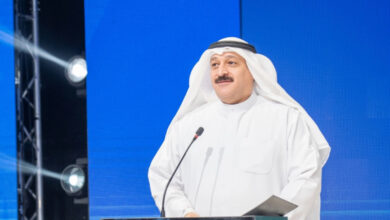 وزير الصحة الدكتور أحمد العوضي
